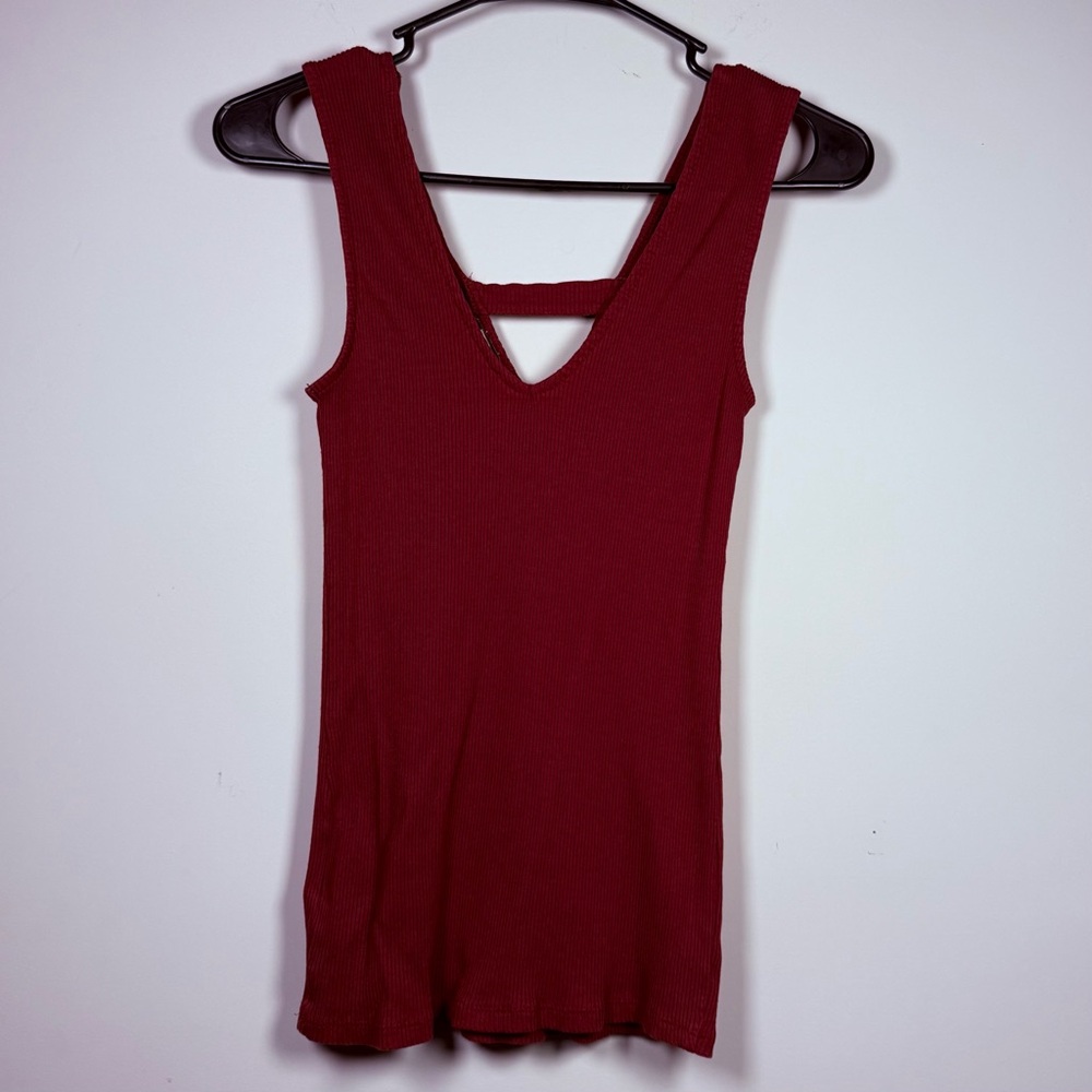 Express Bold Red Ribbed Top - Picture 8 of 11